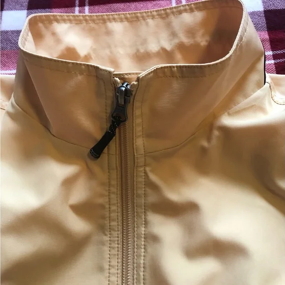 Cutter & Buck Men’s Medium Yellow Nautical Windbreaker Casual Sport Jacket - Picture 4 of 16